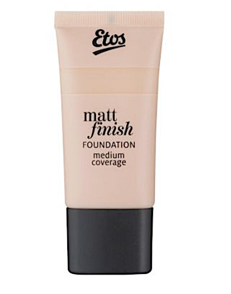 Etos Matt fi­nish foun­da­ti­on 06 deep bei­ge